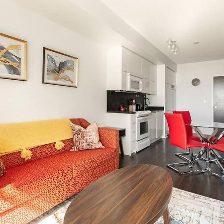 Luxury Downtown Lakeview & City View Condo Toronto Bagian luar foto