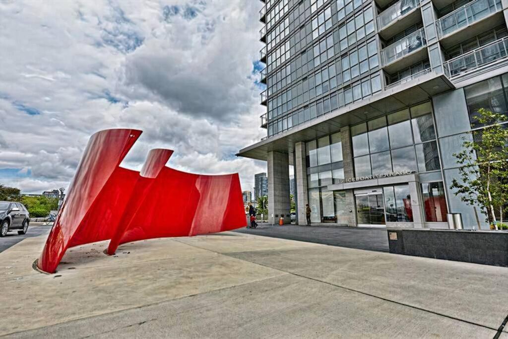 Luxury Downtown Lakeview & City View Condo Toronto Bagian luar foto