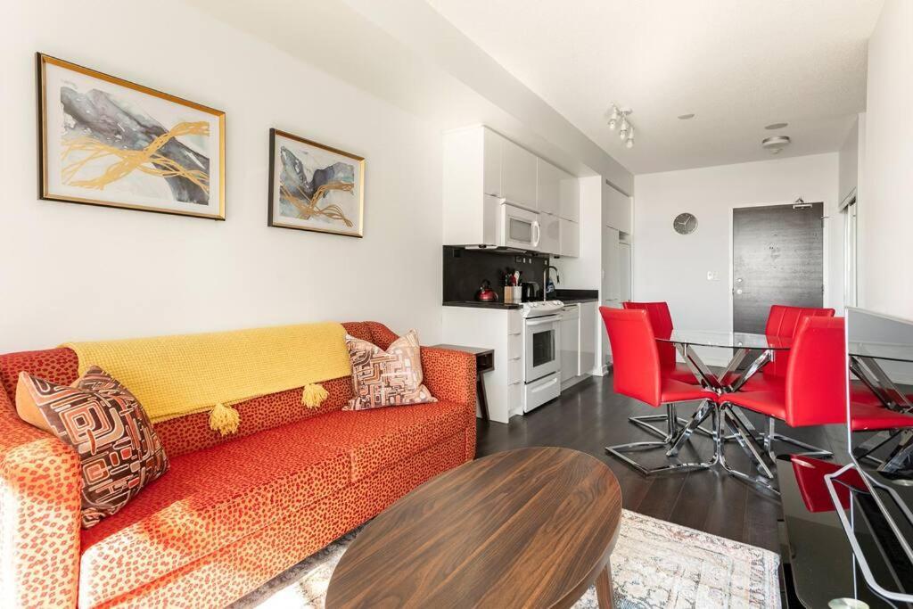 Luxury Downtown Lakeview & City View Condo Toronto Bagian luar foto