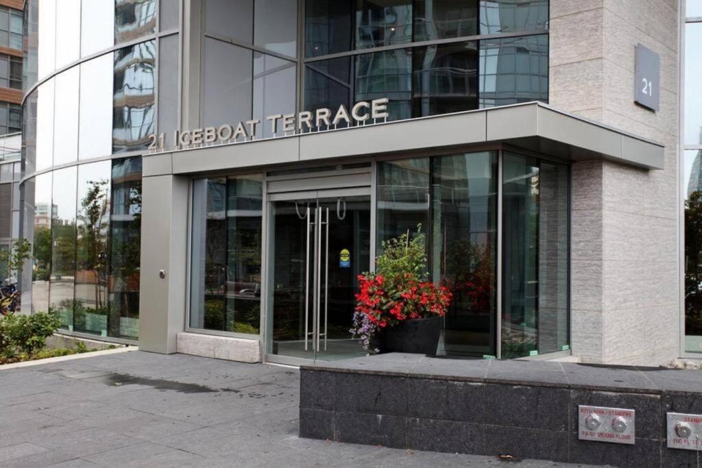 Luxury Downtown Lakeview & City View Condo Toronto Bagian luar foto