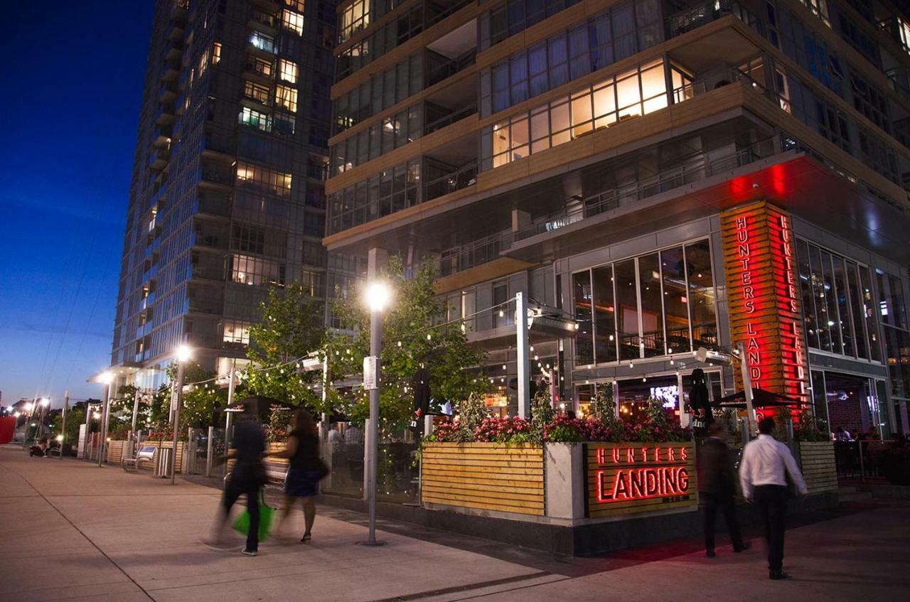 Luxury Downtown Lakeview & City View Condo Toronto Bagian luar foto